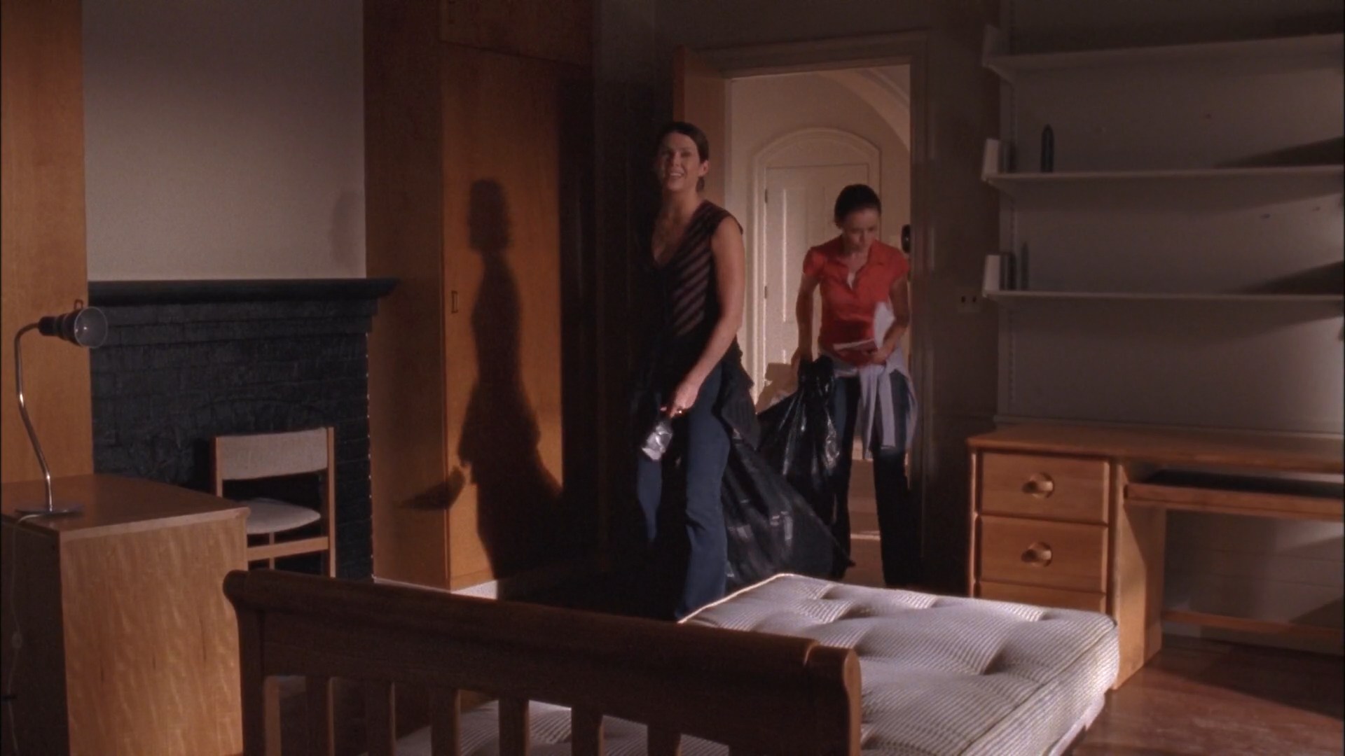 Cena do episódio “The Lorelais’ First Day at Yale” (T4E2) de Gilmore Girls