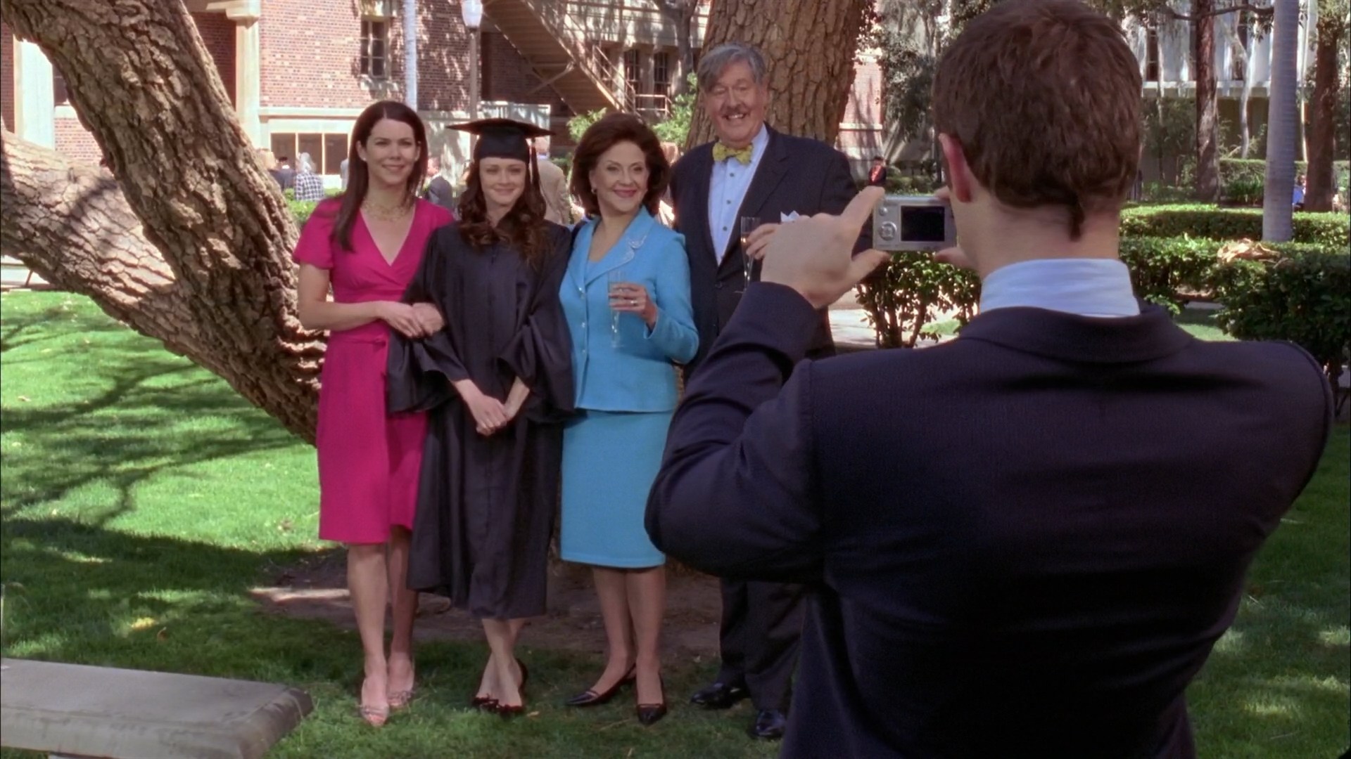 Cena do episódio “Unto the Breach” (T7E21) de Gilmore Girls