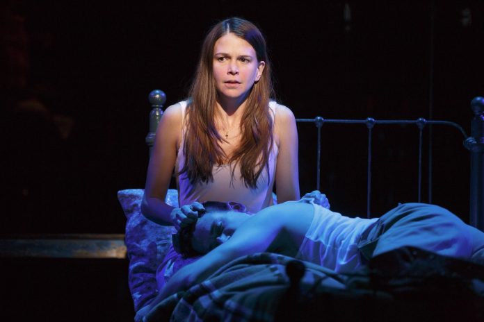 sutton-foster-violet